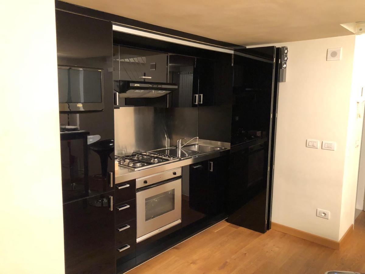 La Casina In Burlamacchi Milan Bagian luar foto