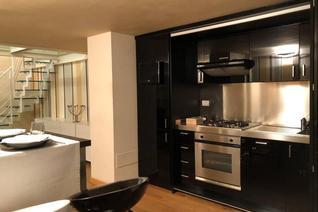 La Casina In Burlamacchi Milan Bagian luar foto